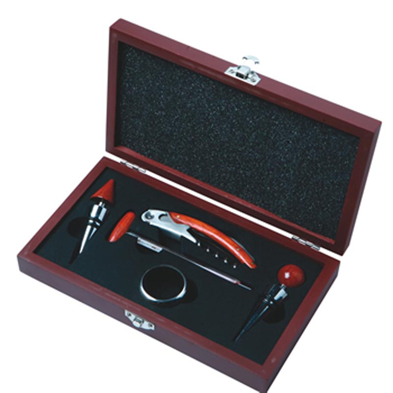 CAJA MADERA  C/5 ACC. PARA VINO "MALBEC" | Articulos Promocionales