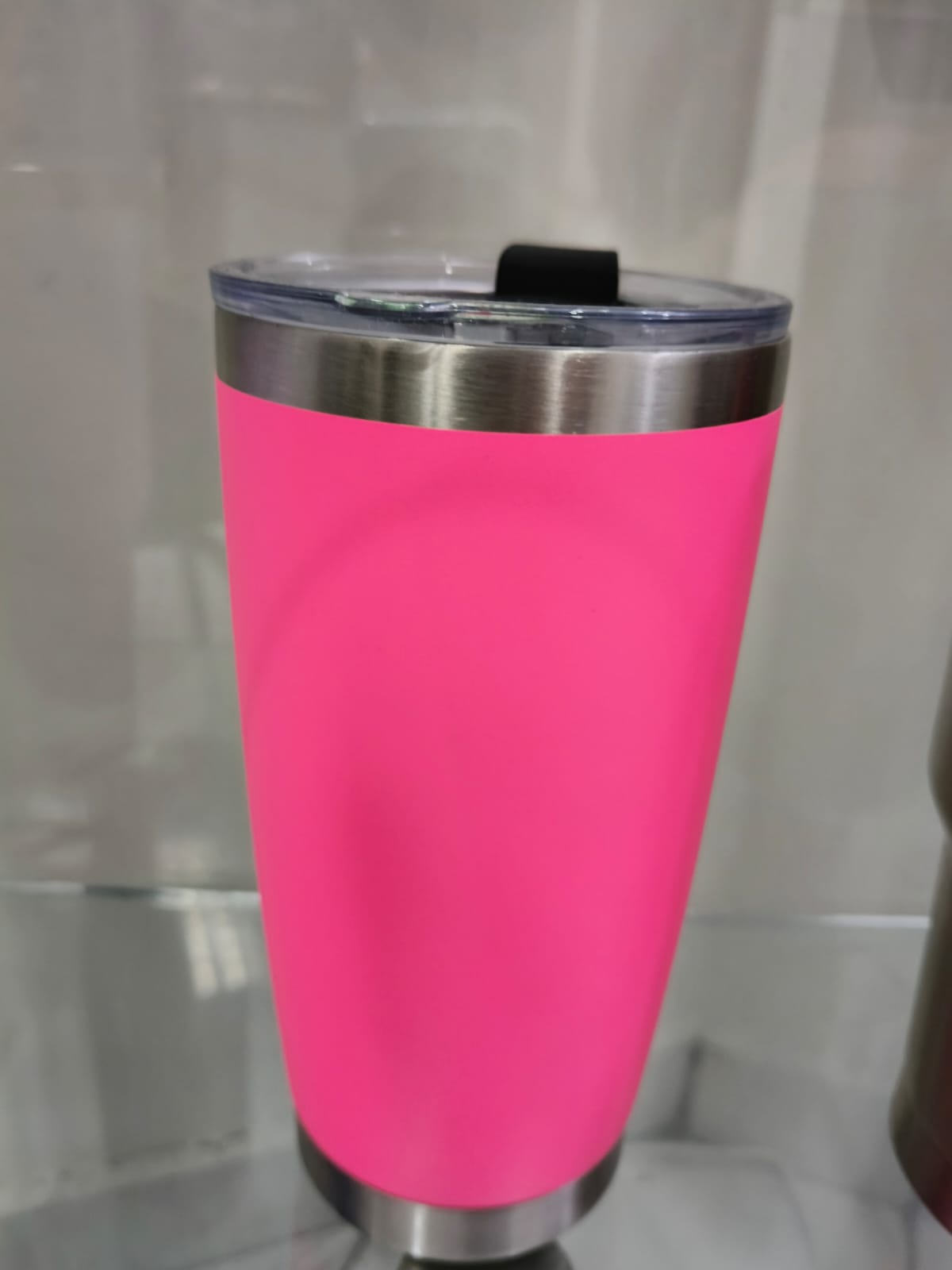 VASO METÁLICO ROSA NEON 20 oz. | Articulos Promocionales